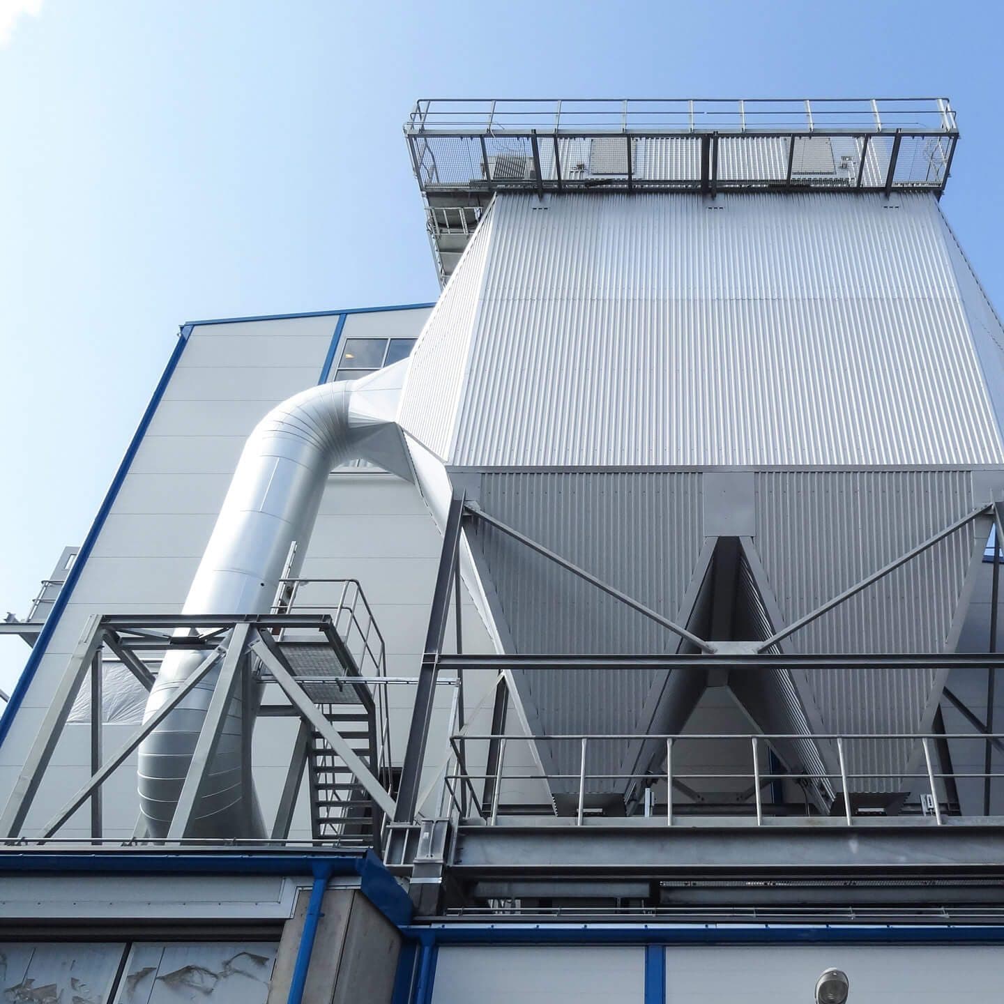 Standard dry electrostatic precipitator installed on site